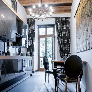 https://leonardo-2.krakowhotelspoland.com